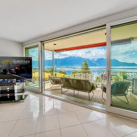 Spacious 3br Lakeview With Terrace By Guestlee