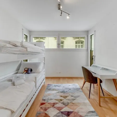 Spacious 3br Lakeview With Terrace By Guestlee * Montreux