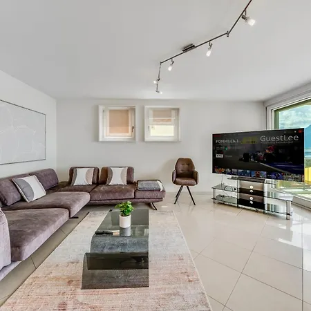 Spacious 3br Lakeview With Terrace By Guestlee Appartement Montreux